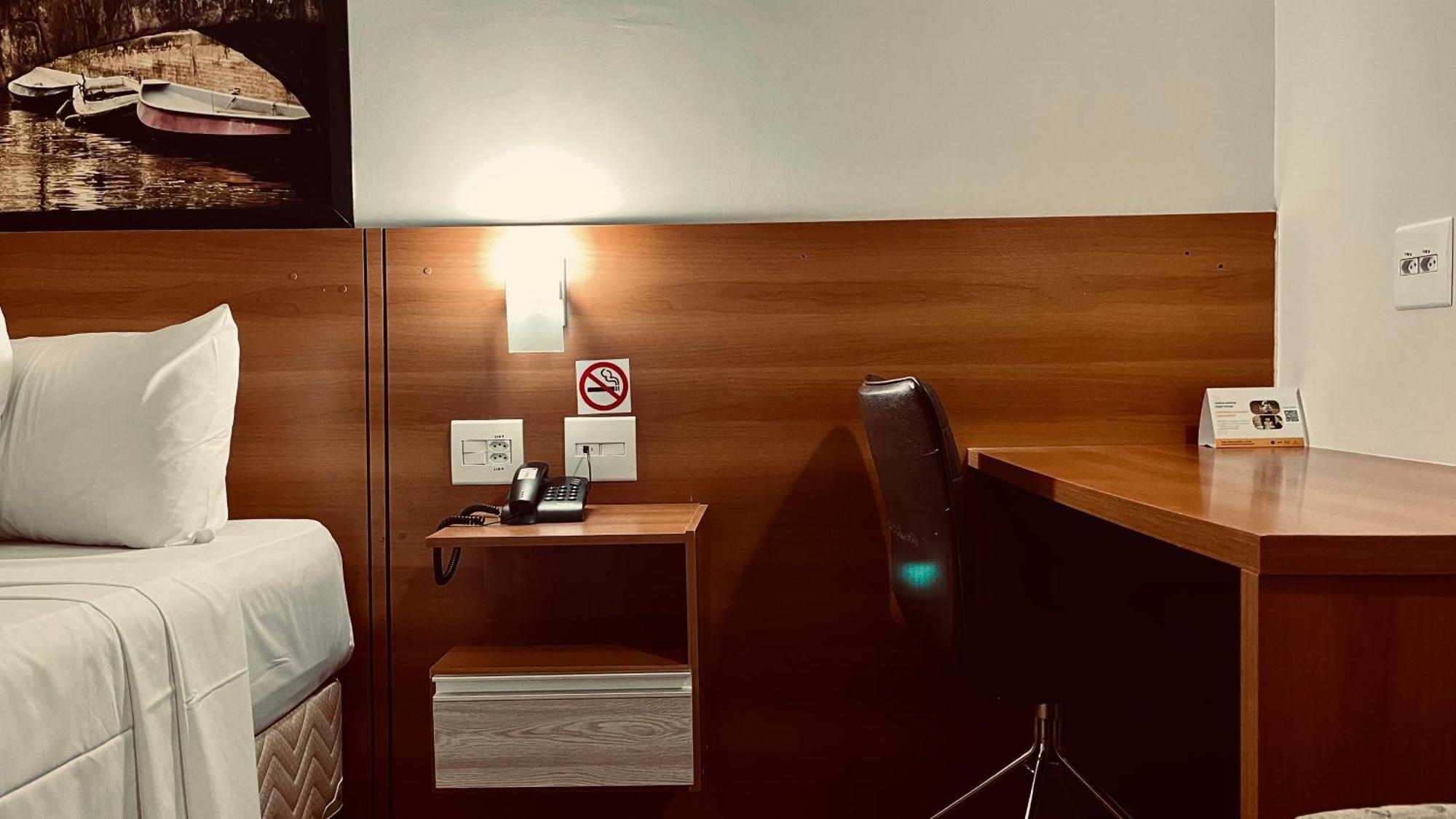 Hotel Amsterdam 蒙蒂斯克拉鲁斯 外观 照片