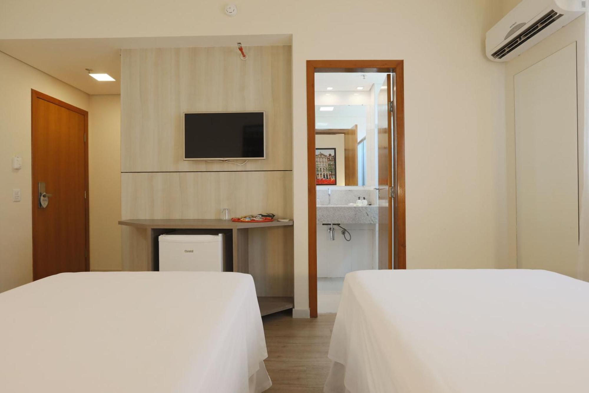 Hotel Amsterdam 蒙蒂斯克拉鲁斯 外观 照片